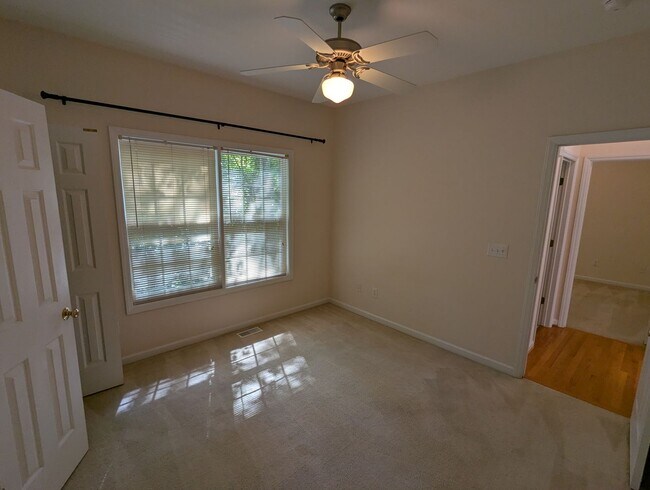 Building Photo - Spacious 4-Bedroom, 3-Bath Home in Parkside!