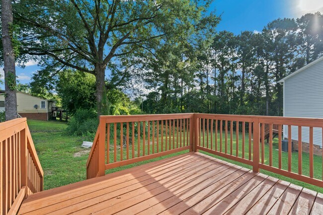 Building Photo - 9 Hayti Ln