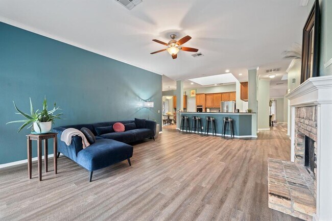 Building Photo - 8007 Weldon Springs Ct