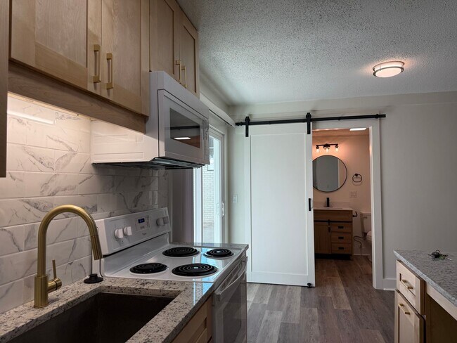 Building Photo - 230 13th Ave Pl NW