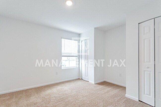 Building Photo - 4002 Bay Hawk Ct