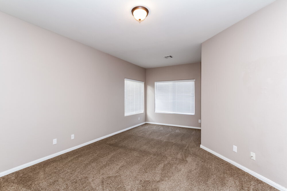 Building Photo - 1070 Warm Canyon Way