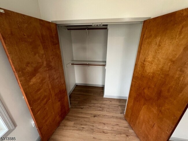 Building Photo - 193 Terrill Rd