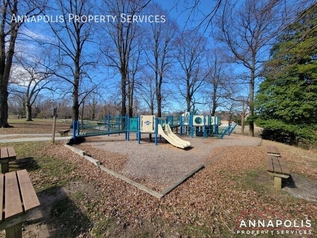 Building Photo - 1395 Bayside Dr