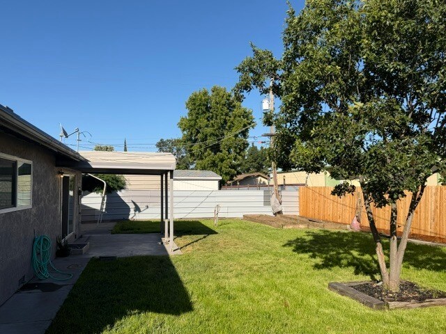 Building Photo - Stockton 3 Bedroom 2 Bathroom Home Solar Power