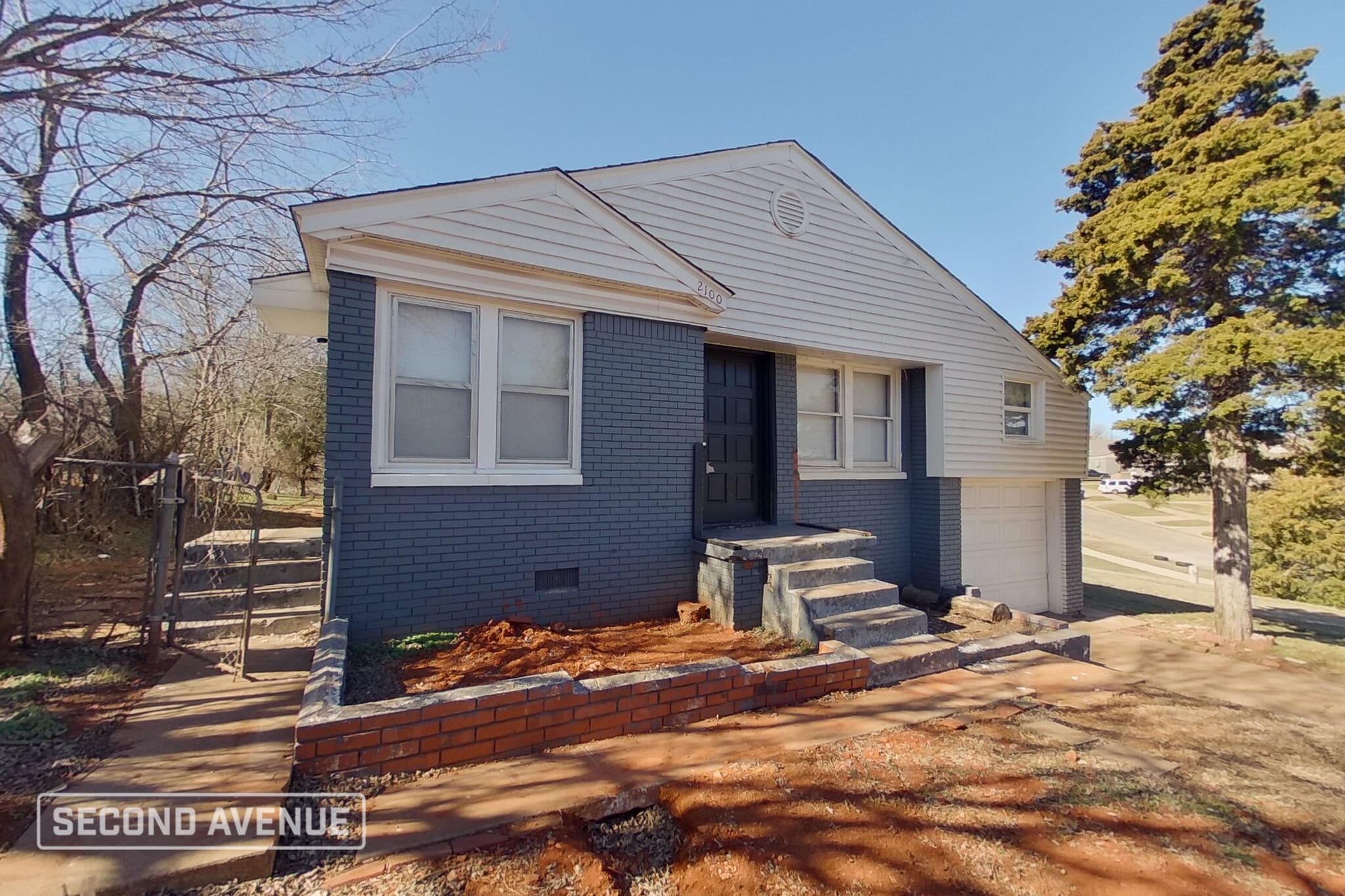 Building Photo - 2100 NE 26th St