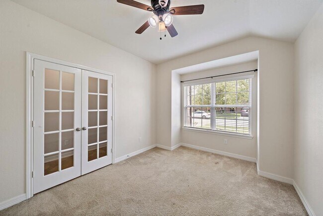 Building Photo - 9960 Golden Field Ln