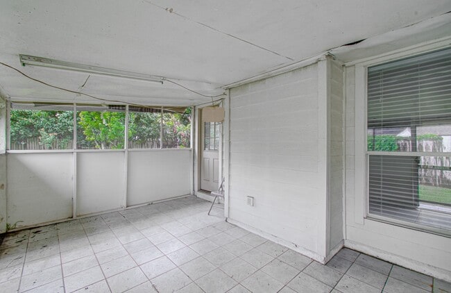 Building Photo - 11714 Sweet Willow Ct