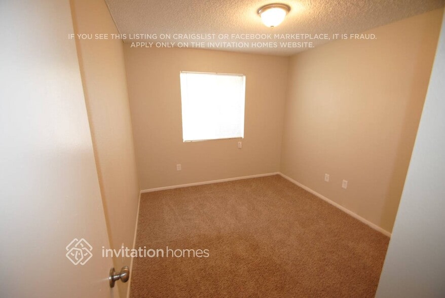 Building Photo - 514 E Westchester Dr