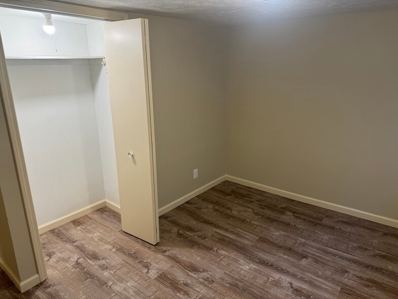 Building Photo - 4642 Bancroft Ave