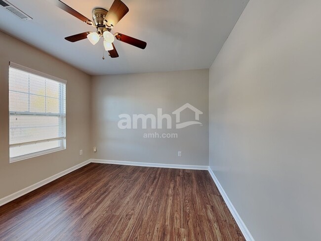 Building Photo - 15709 Lakepoint Forest Dr