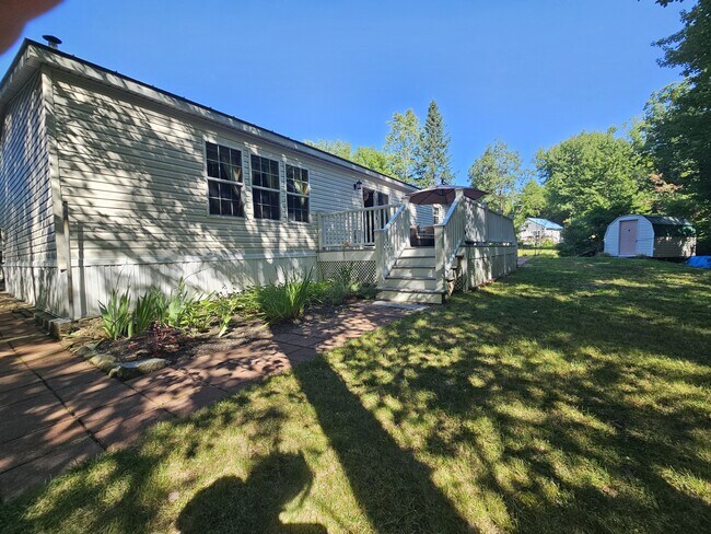 Building Photo - 1094 White Mountain Hwy