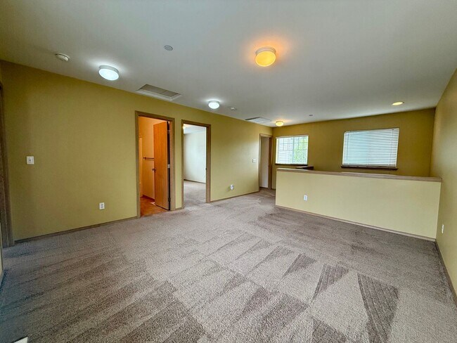Building Photo - 3 Bed DuPont Home for Rent