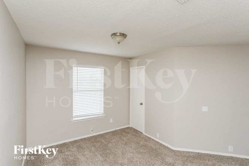 Building Photo - 119 Amber Ridge Dr
