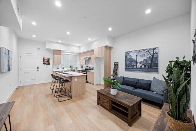 Building Photo - Leffingwell Apartments - 1 BED/1BATH