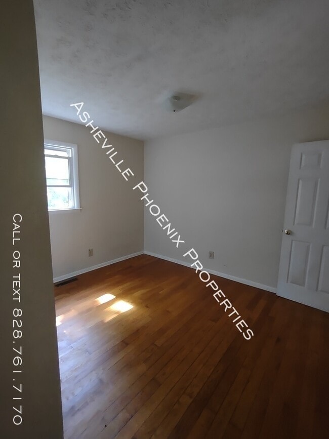 Building Photo - 509 Wilson Ave