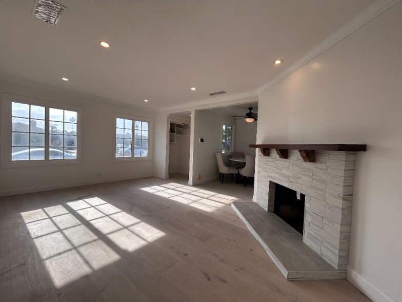 Building Photo - 936 N Onondaga Ave