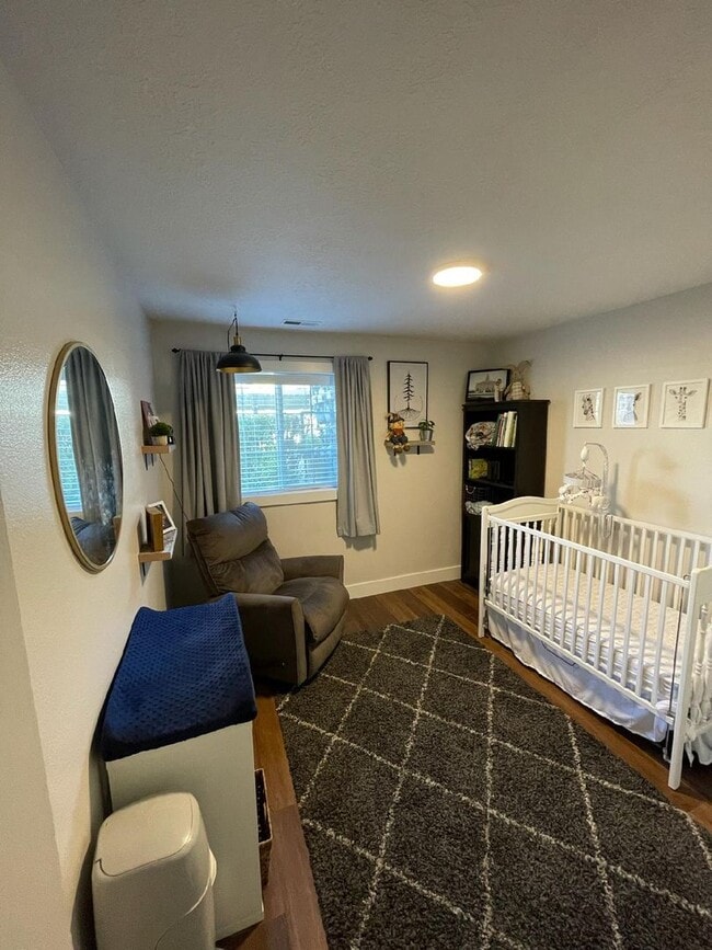 Building Photo - 2 bedroom condo