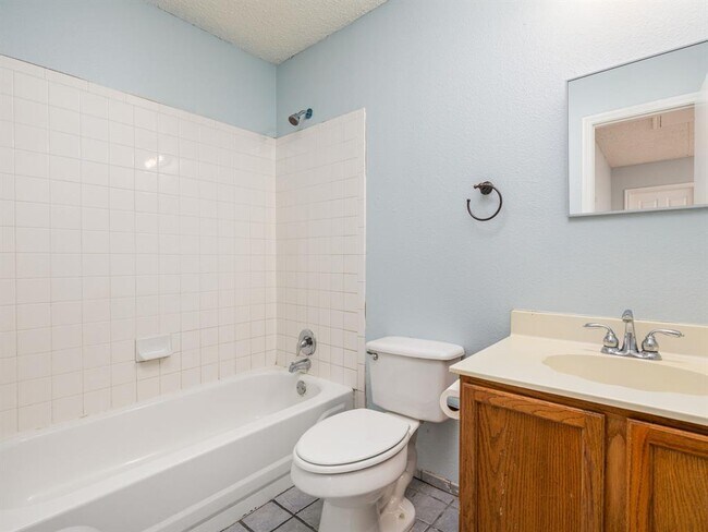 Building Photo - 3401 Settlement Dr