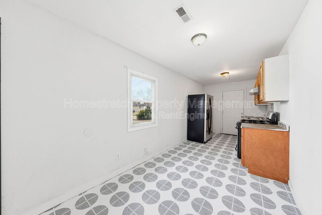 Building Photo - 133 St Thomas Ln