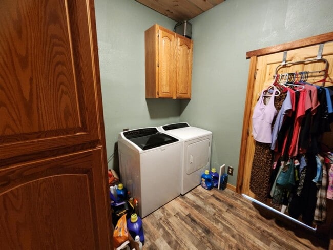 Building Photo - 61468 Blackhawk Trail Ln