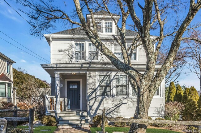 Building Photo - 32 Katherine St