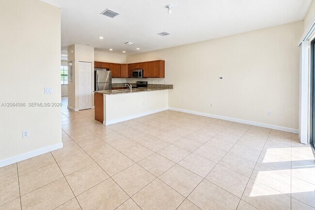 Building Photo - 3360 W 92nd Pl