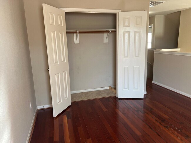 Building Photo - 4119 Barossa Valley Ln