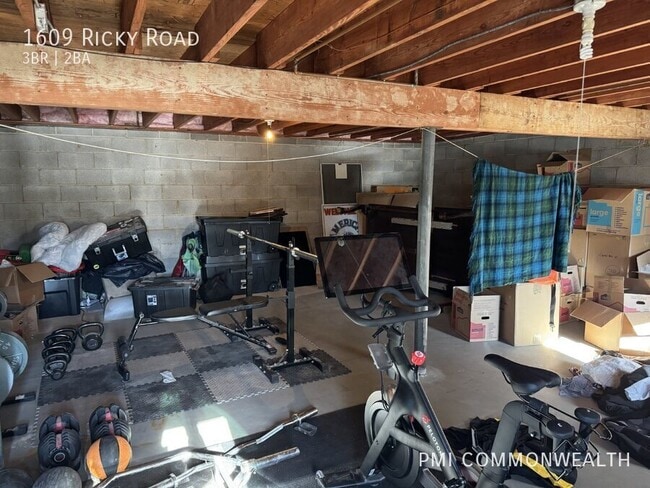 Building Photo - 1609 Ricky Rd