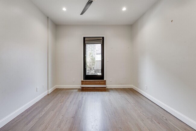 Building Photo - 202 Garden St