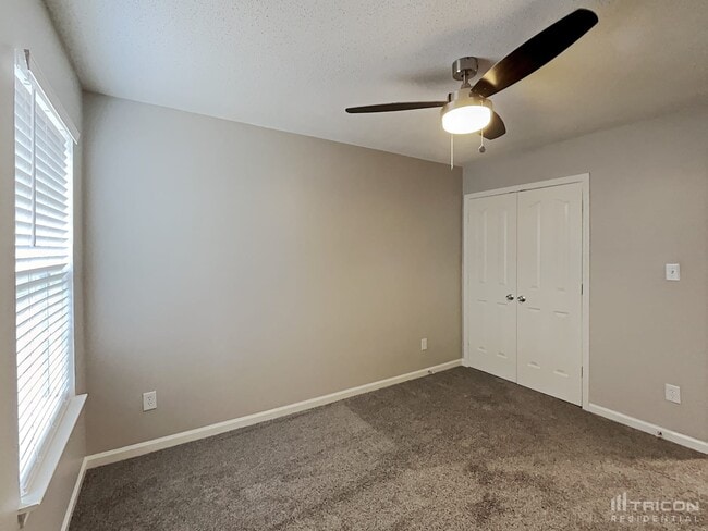 Building Photo - 11350 Northwoods Forest Dr