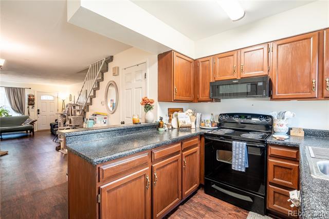 Building Photo - 3612 Queen Anne Way