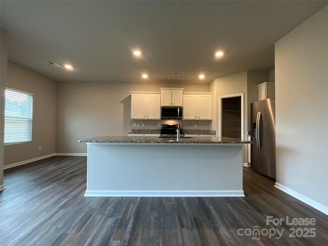 Building Photo - 6015 Ahoskie Dr