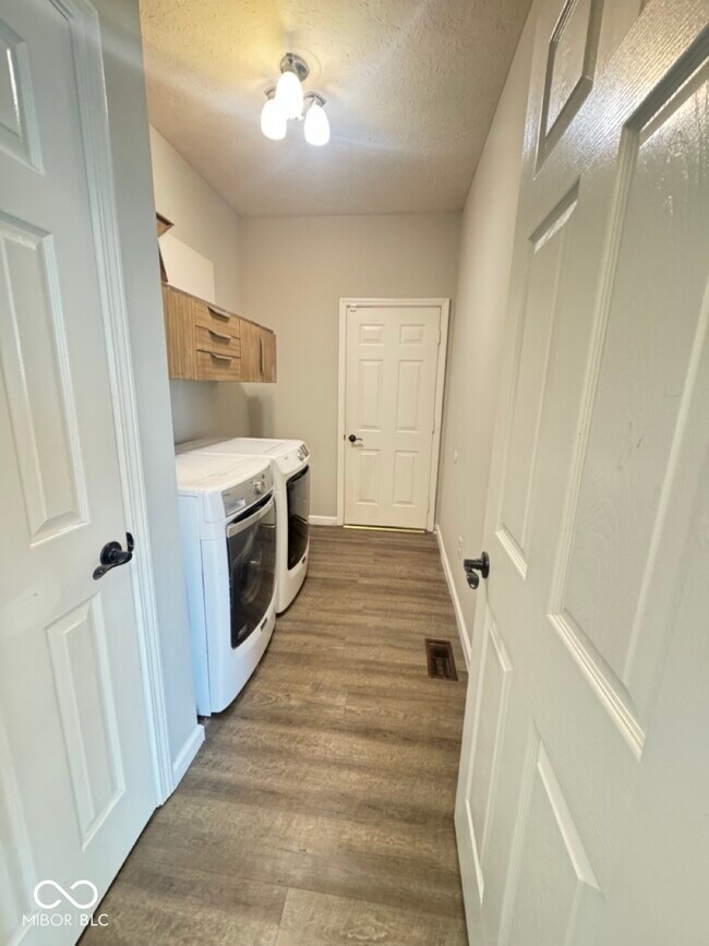 Building Photo - 5837 Stone Pine Trail