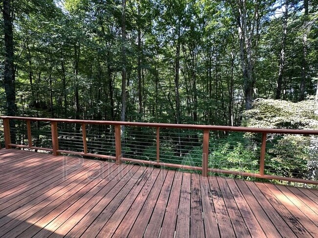Building Photo - 9 Ravenwood Ln