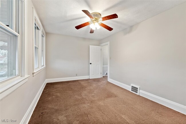 Building Photo - 4367 E 139th St