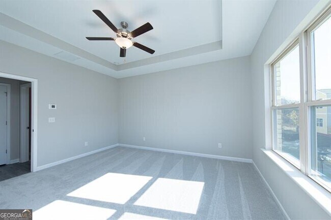 Building Photo - 272 Commons Ave