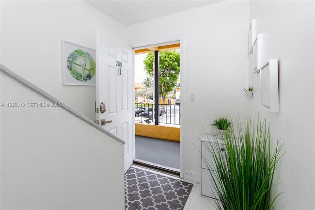 Building Photo - 245 NW 109th Ave