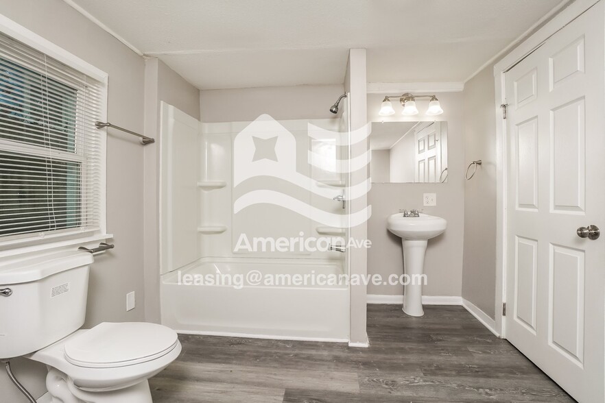 Building Photo - 1614 Arling Ave