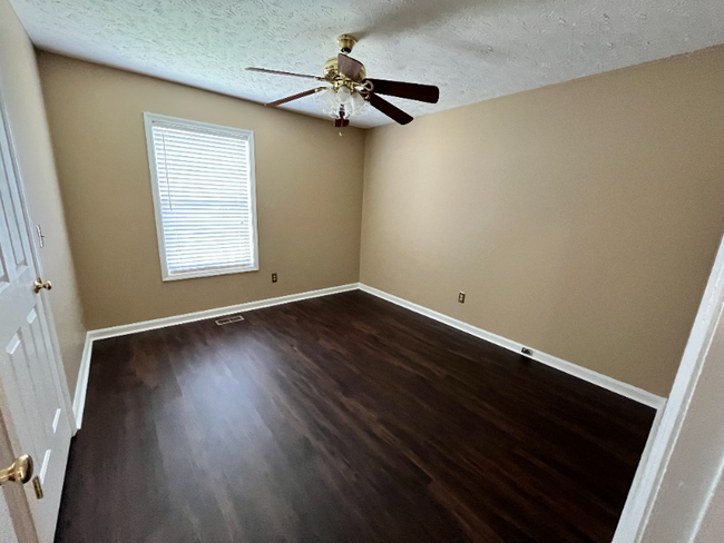 Building Photo - 3933 Brantley Dr