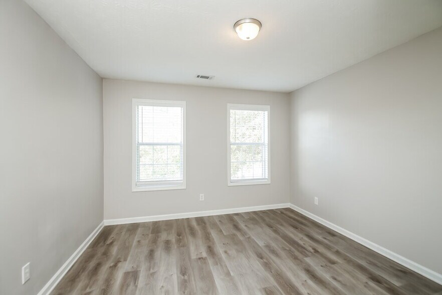 Building Photo - 12250 Molly Sue Ln