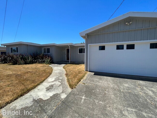 Building Photo - 3 br, 2 bath House - 4170 Cedar St