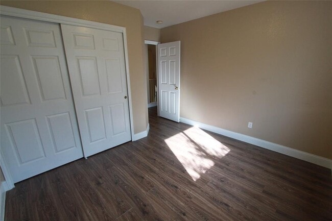 Building Photo - 3309 Kissman Dr