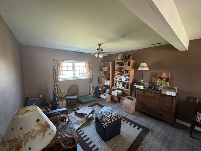 Building Photo - 695 Old Leetown Pike