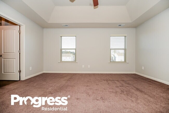 Building Photo - 151 Biscayne Terrace