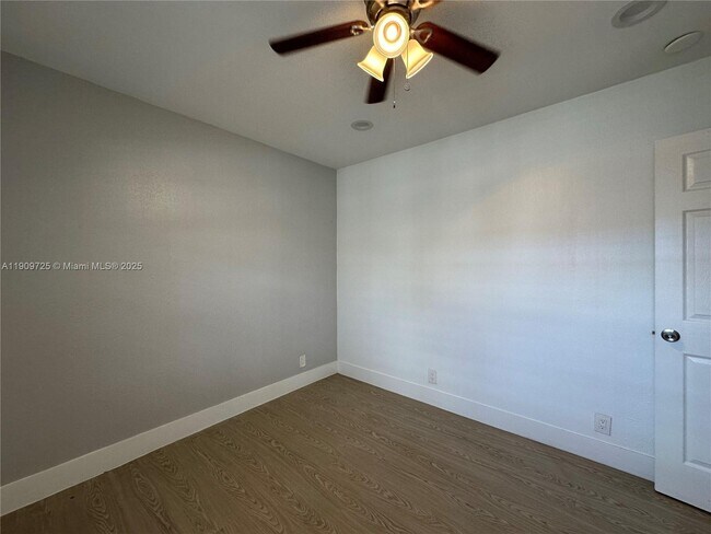 Building Photo - 108 NW 2nd Ave