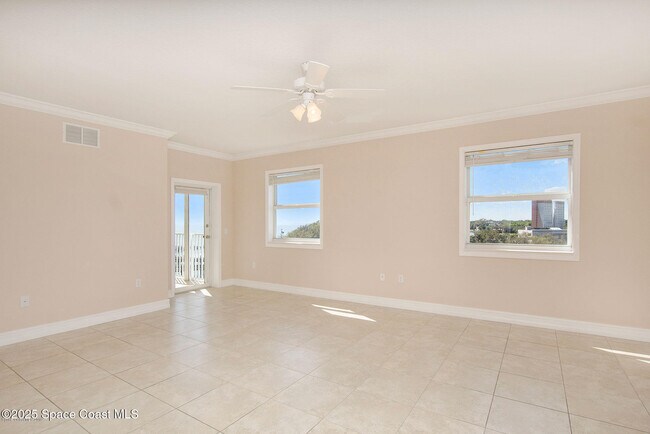 Building Photo - 7 Indian River Ave