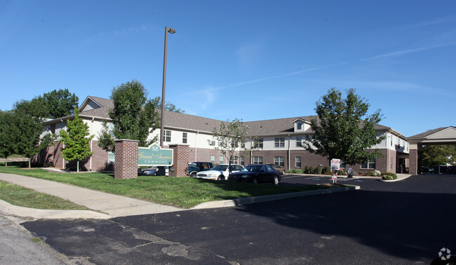 Building Photo - Grand Avenue Commons