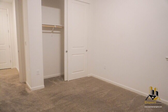 Building Photo - 2939 Limoges Walk