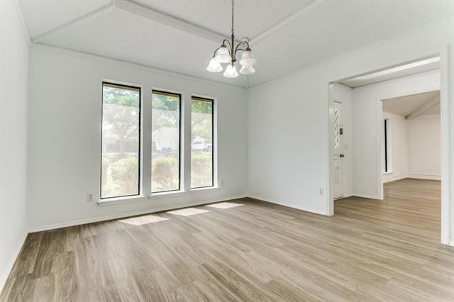 Building Photo - 3840 Silverstone Dr